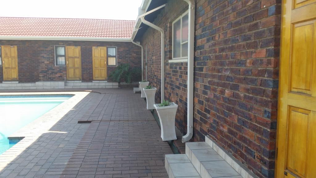 African Phoenix Guest Lodge Johannesburg Kültér fotó