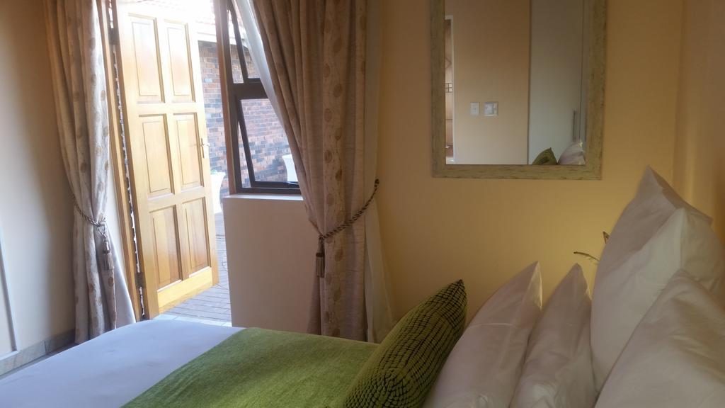 African Phoenix Guest Lodge Johannesburg Kültér fotó
