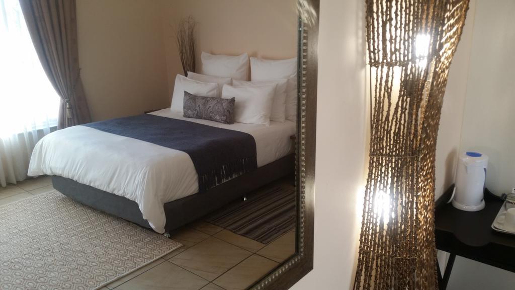 African Phoenix Guest Lodge Johannesburg Kültér fotó
